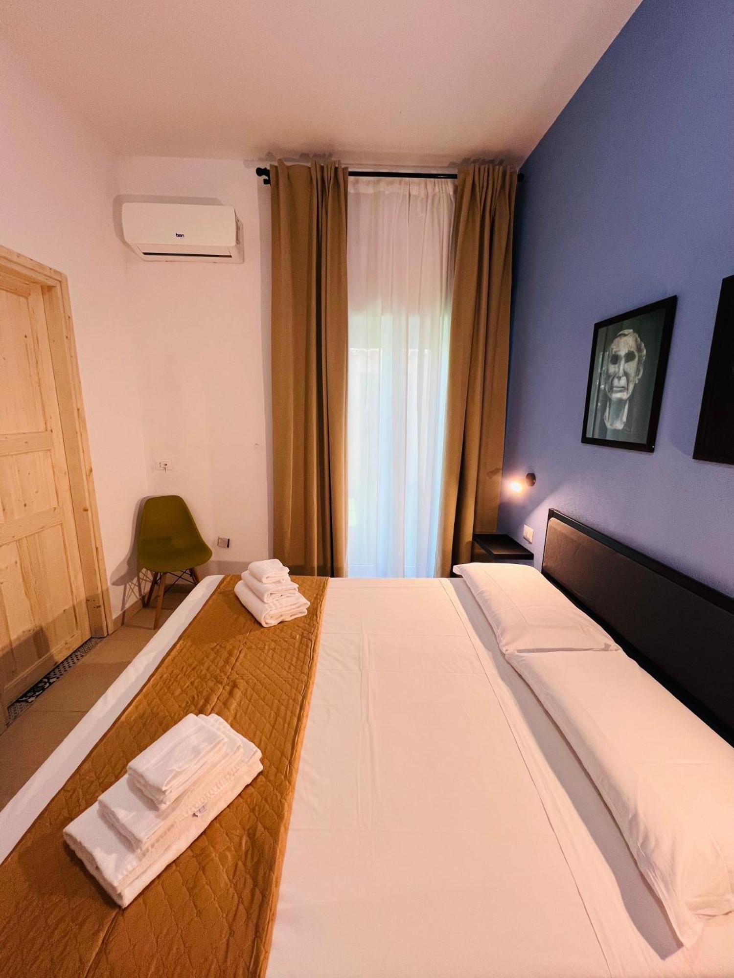 Les Chambres De Francoise Guest House Ольбия Экстерьер фото