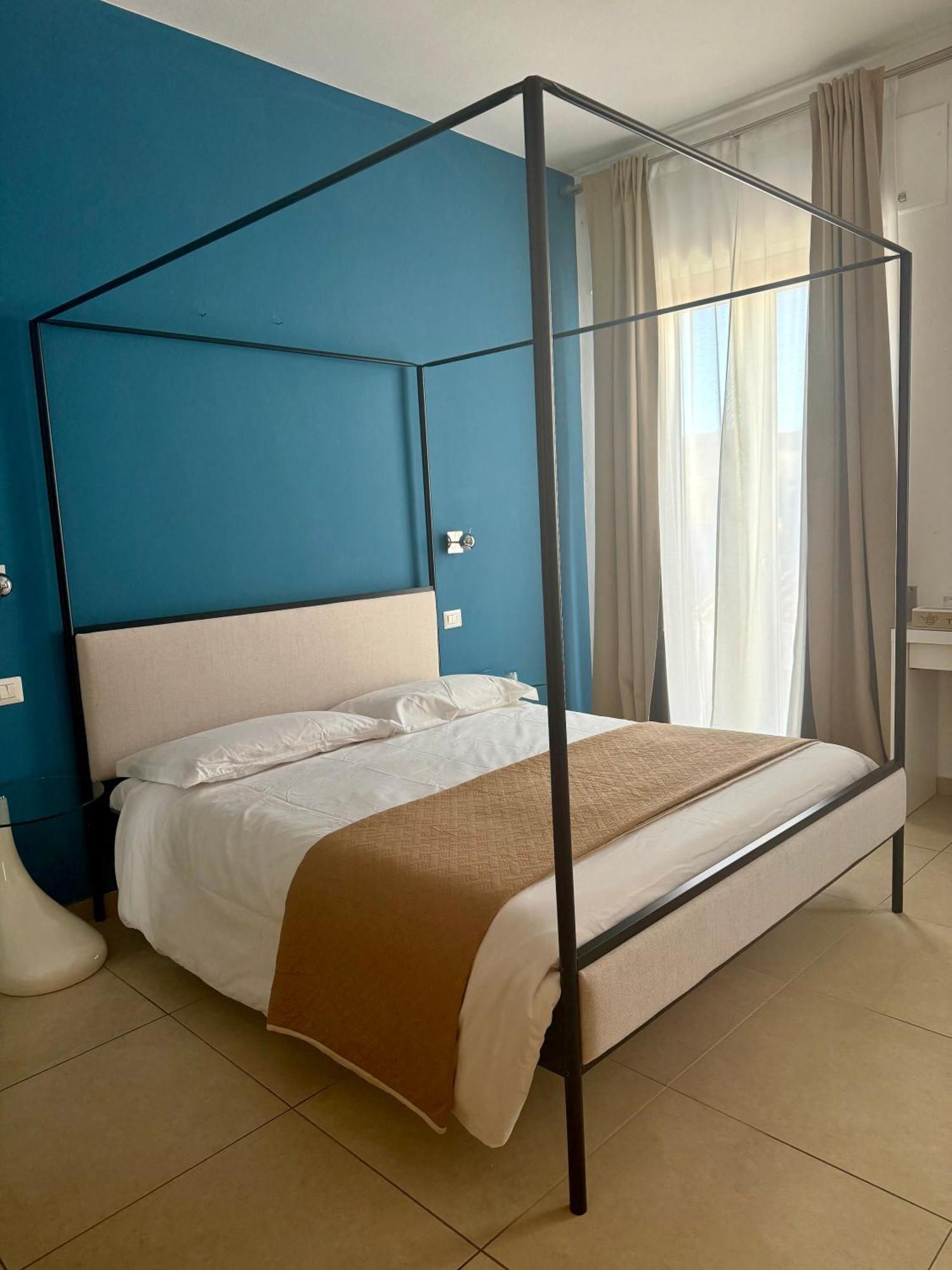 Les Chambres De Francoise Guest House Ольбия Экстерьер фото