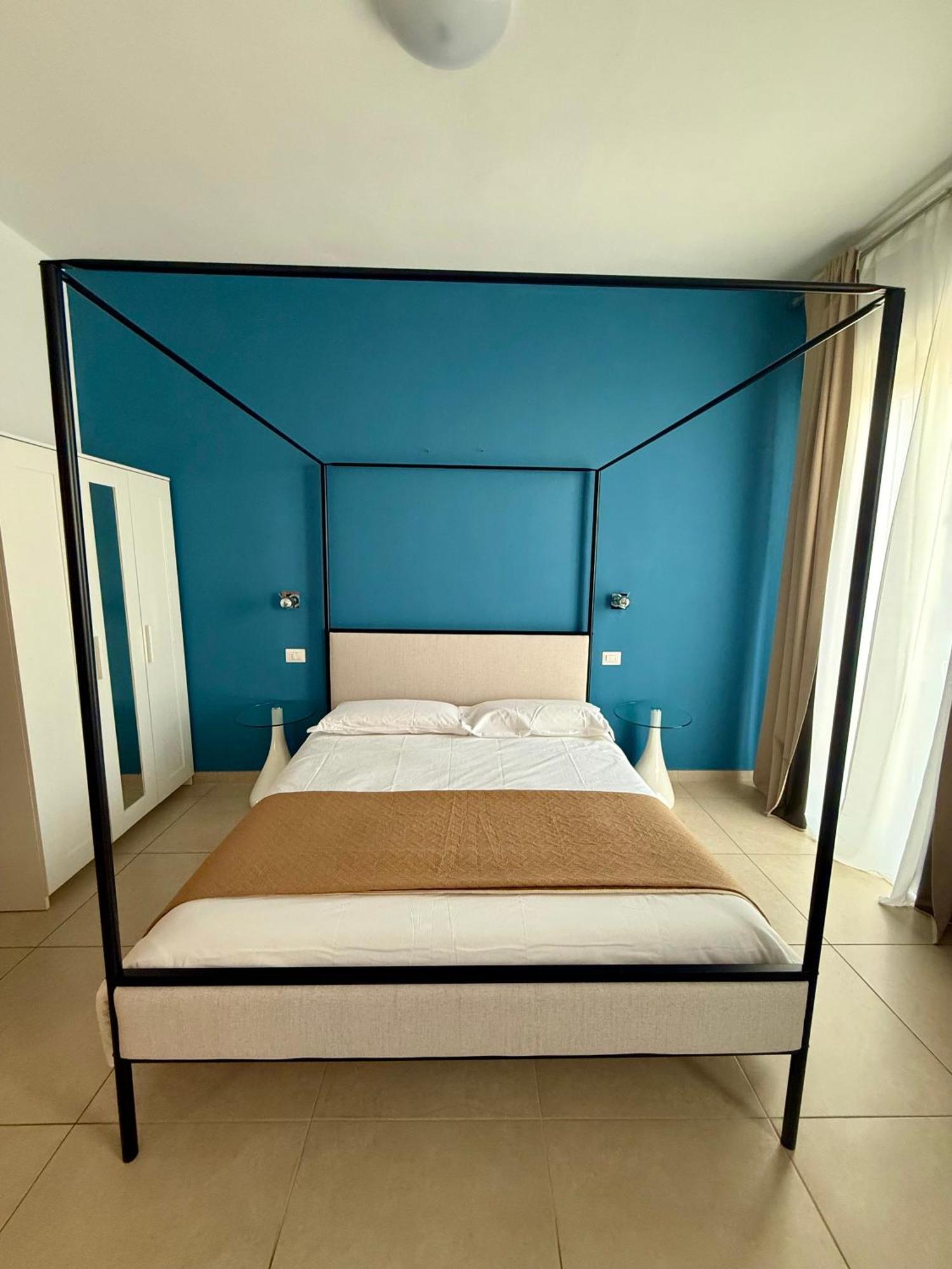Les Chambres De Francoise Guest House Ольбия Экстерьер фото