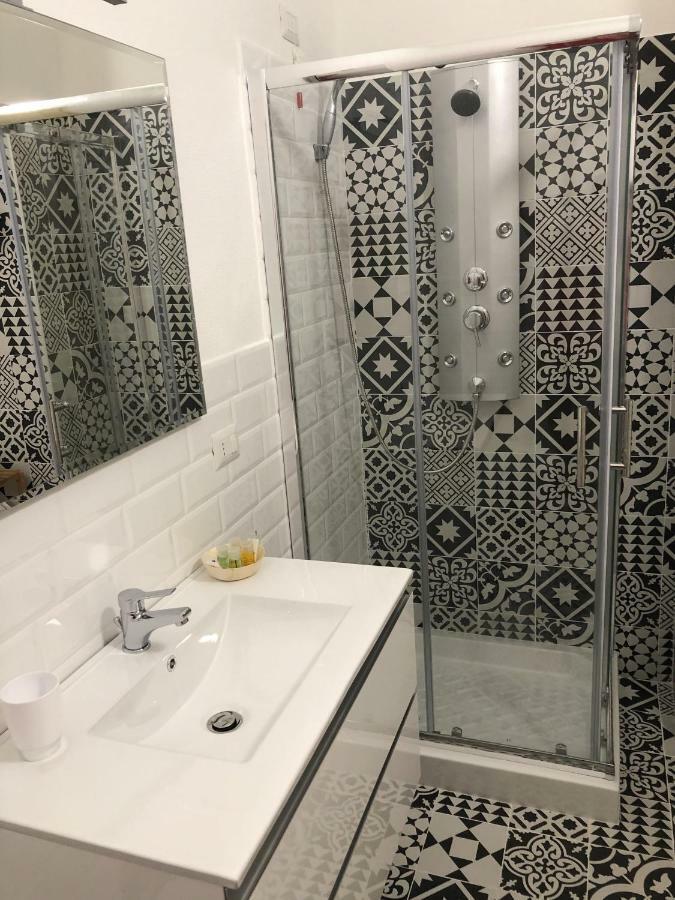 Les Chambres De Francoise Guest House Ольбия Экстерьер фото
